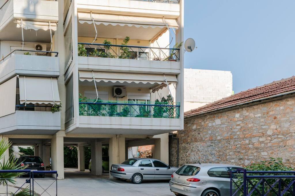 Thanos Luxury Apartment
